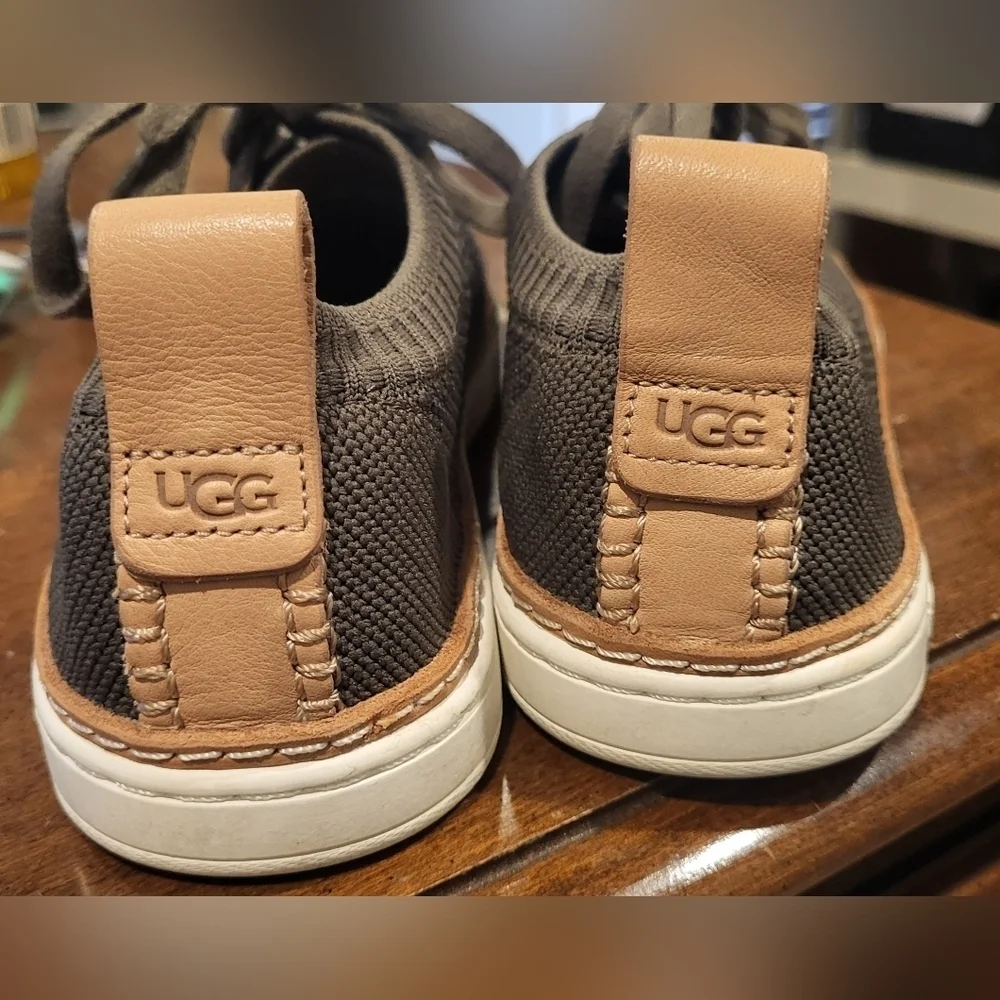UGG Women's Sidney Sneaker USA OLIVE GREEN Knit Mesh Size 7.5